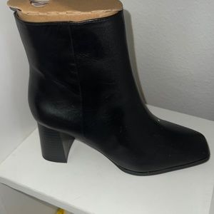 Brand New inc boots size 7 purchased at macys for $200